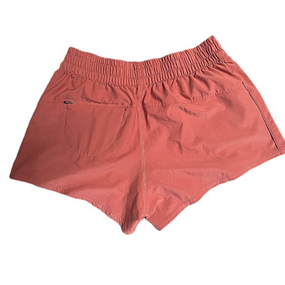 Vuori Athletic Shorts Size Medium Three Zippered Pockets EUC No Flaws - Picture 2 of 7
